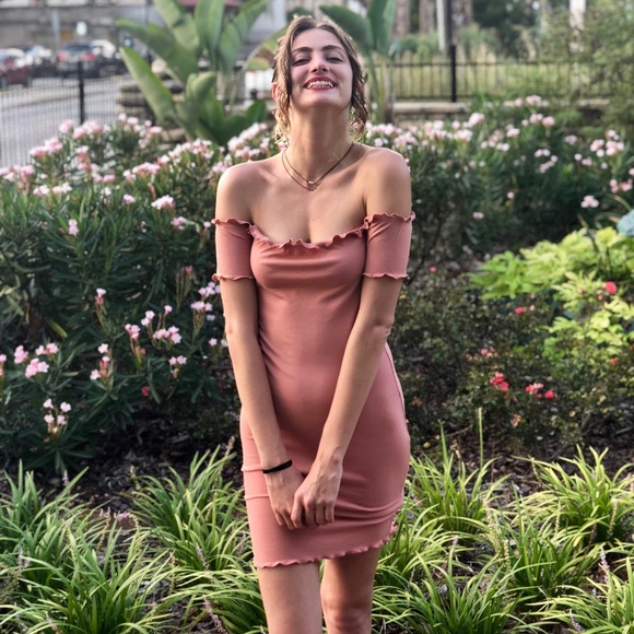 Heart & Hips Dresses & Skirts - Off the shoulder bodycon dress.